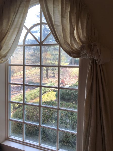 Elliptical Window Replacement in San Antonio